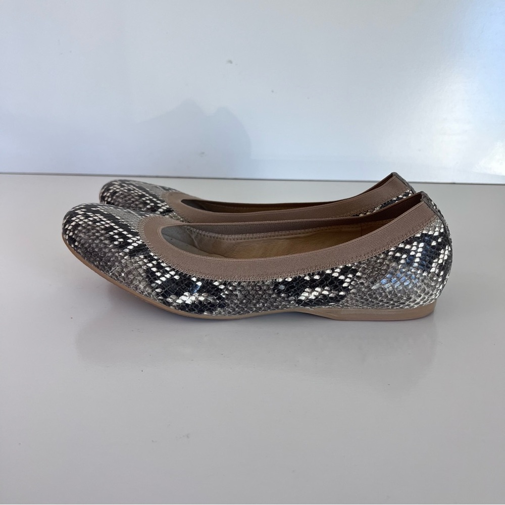 Stuart Weitzman Women's Snake Python Embossed Bal… - image 4